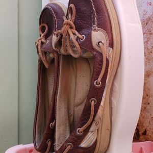 Woman's Sz 8.5 Sperry Shoes